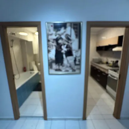 Decebal Overlooking The Boulevard Апартаменты *