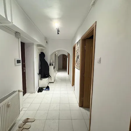 Decebal Overlooking The Boulevard Апартаменты