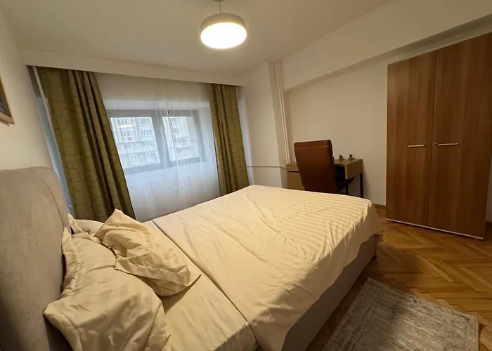 Decebal Overlooking The Boulevard Apartment Bukarest