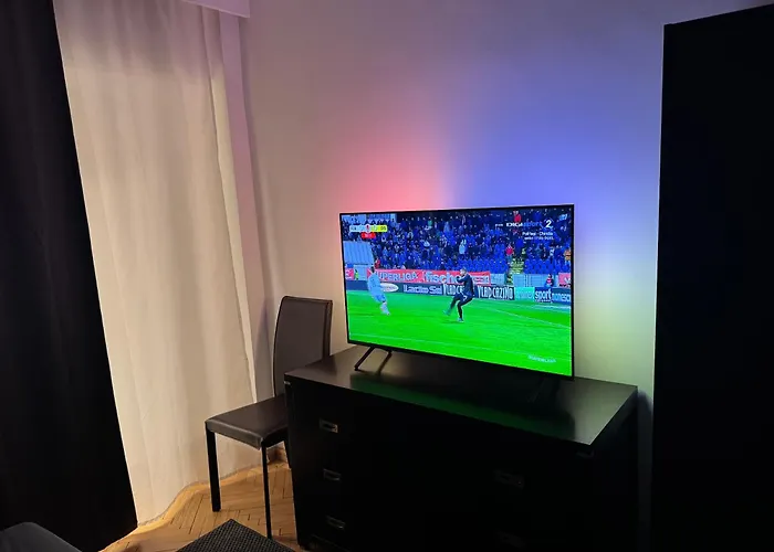 Decebal Overlooking The Boulevard * Bukarest