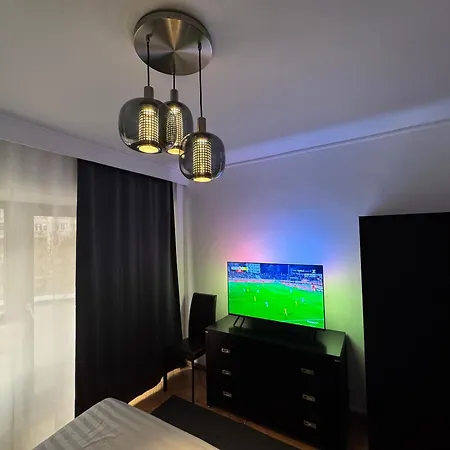 Decebal Overlooking The Boulevard Apartman