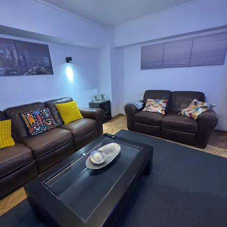 Decebal Overlooking The Boulevard شقة بوخارست